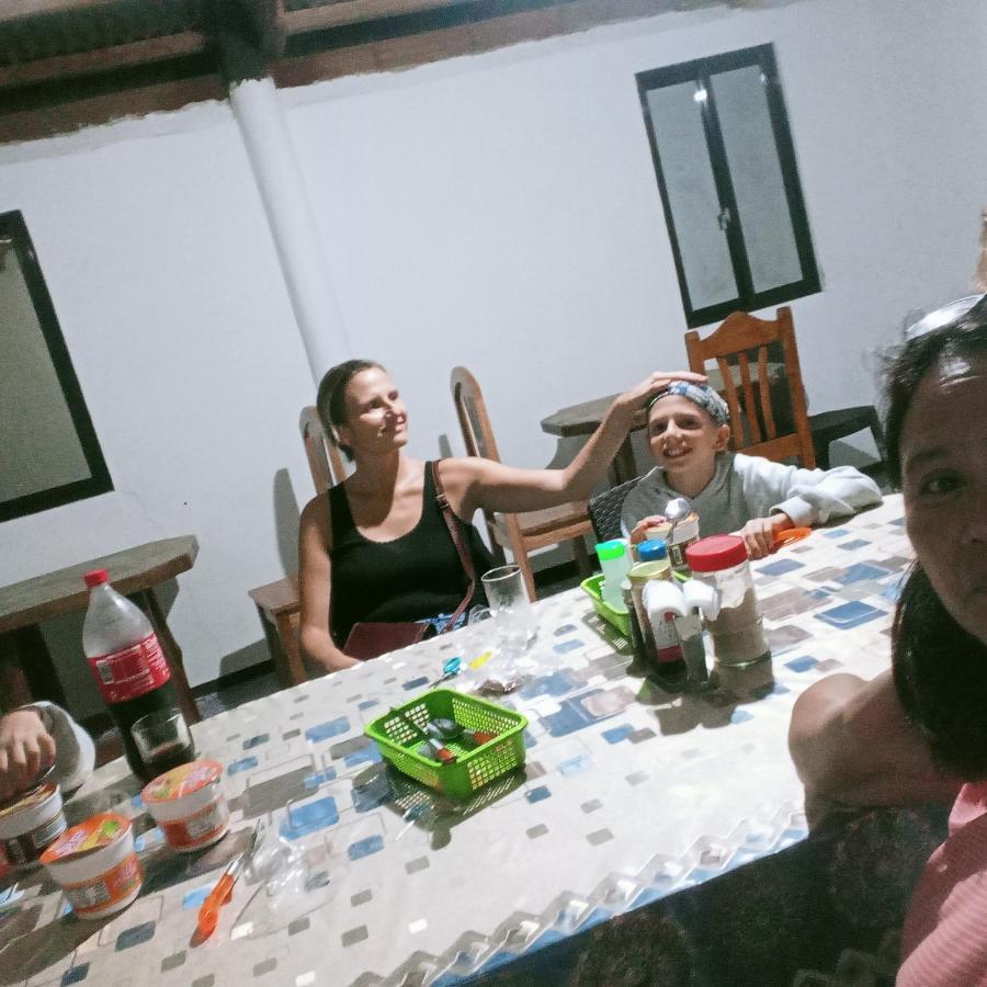 Fely'S Homestay Batuan Eksteriør billede