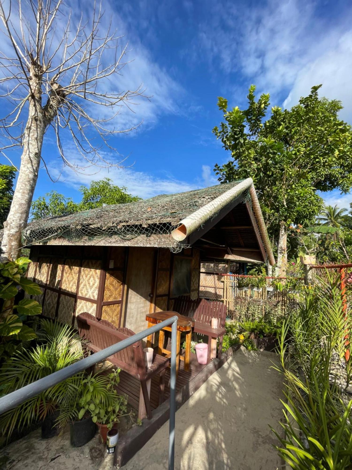Fely'S Homestay Batuan Eksteriør billede