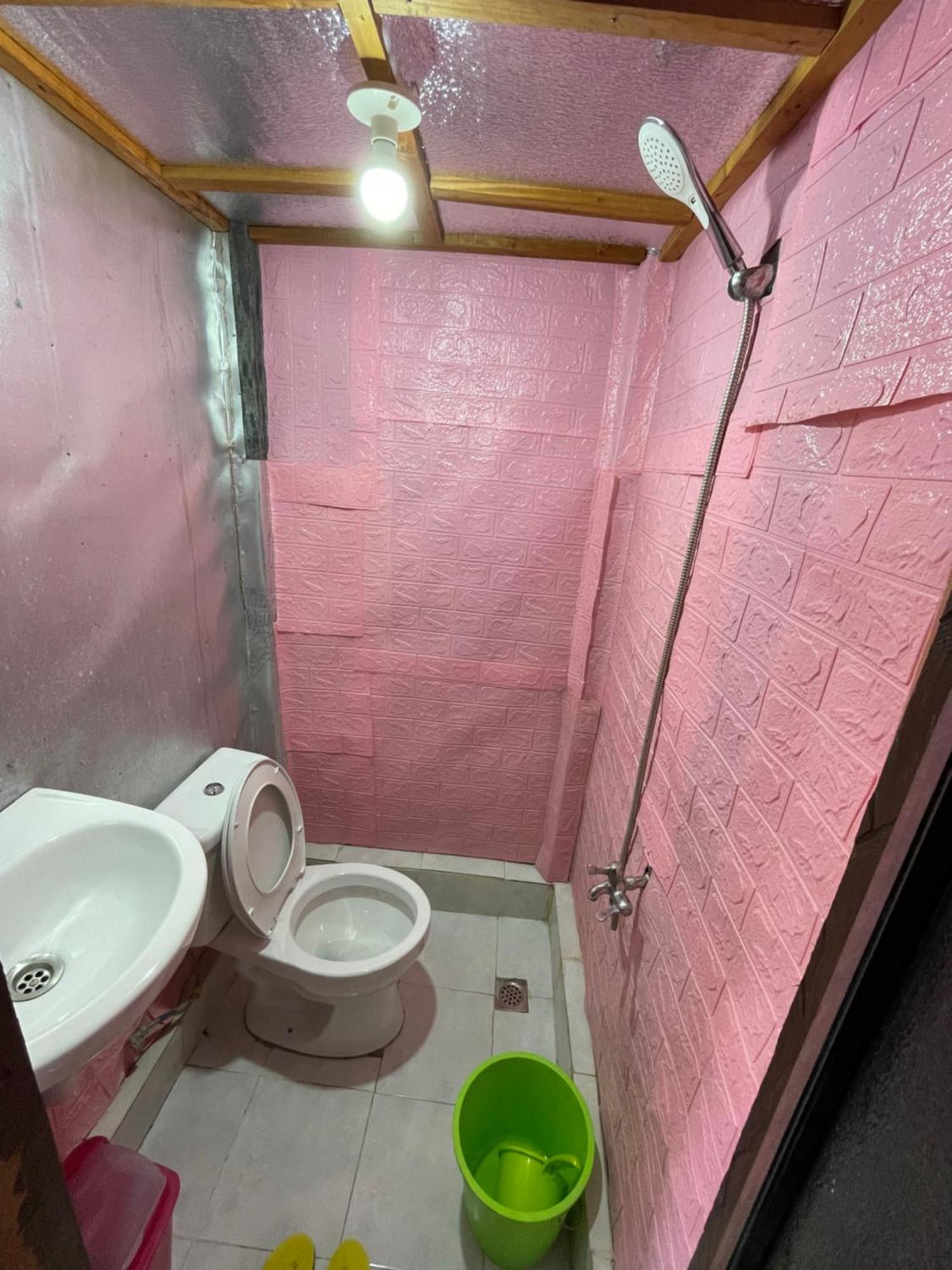 Fely'S Homestay Batuan Eksteriør billede