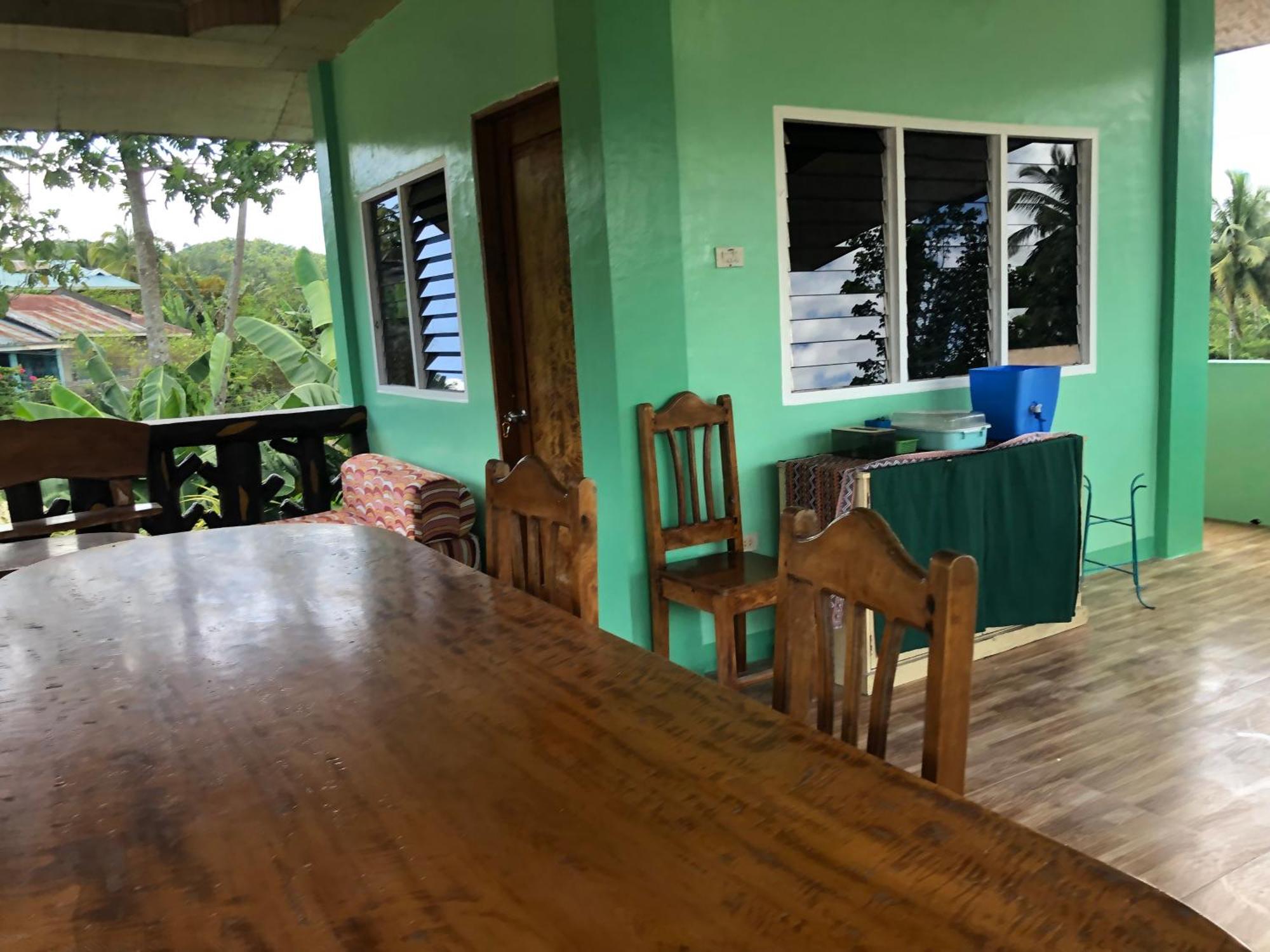 Fely'S Homestay Batuan Eksteriør billede